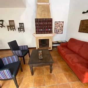 suite-don-pedro-hermoso-loft-con-parqueo-gratis-antigua.guatemalaantiguahotels.com/